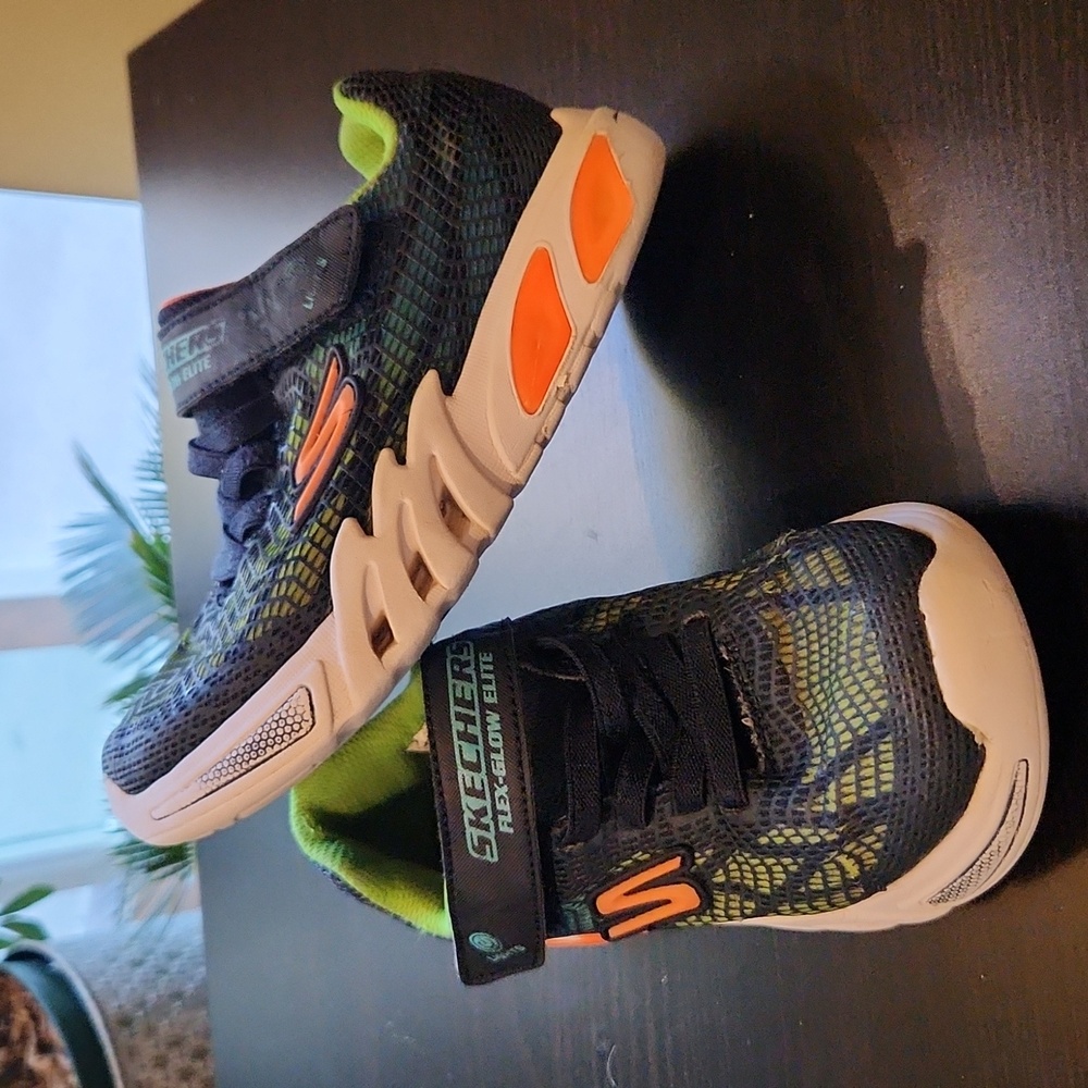 Sketchers boys light up shoes